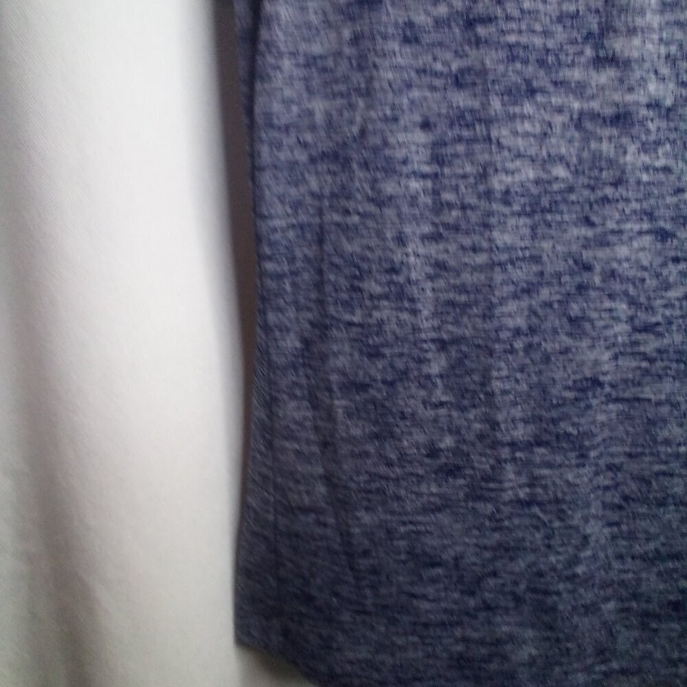 Under Armour Shirt Women S ? V-neck Short Sleeve Active Athletic Blue - Picture 11 of 16